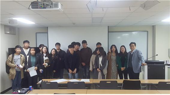 2017-2학기 이동윤 교수님 Small Talk